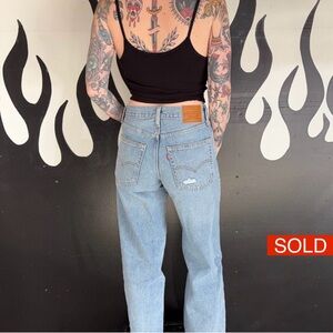❌SOLD❌Levi's baggy dad Jeans
